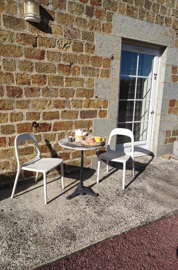 לינה וארוחת בוקר Tessy-sur-Vire La Minoterie מראה חיצוני תמונה
